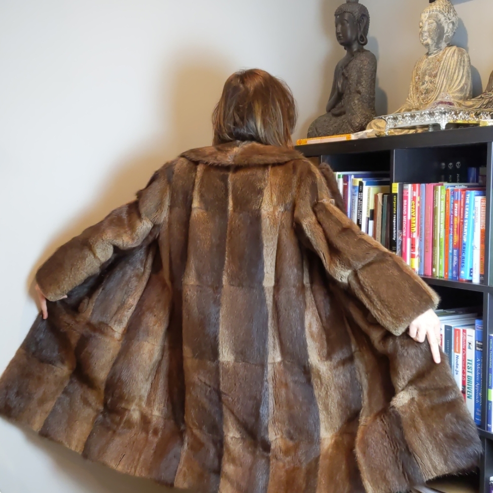 Gorgeous Muskrat long coat!